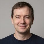 Портрет Дмитрия Громова, эксперта по работе с текстовыми генераторами от компании Контент Один